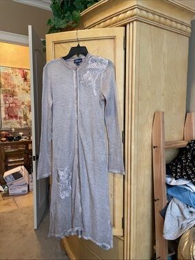 Blutique tan cardigan sweater dress floral appliqué size small